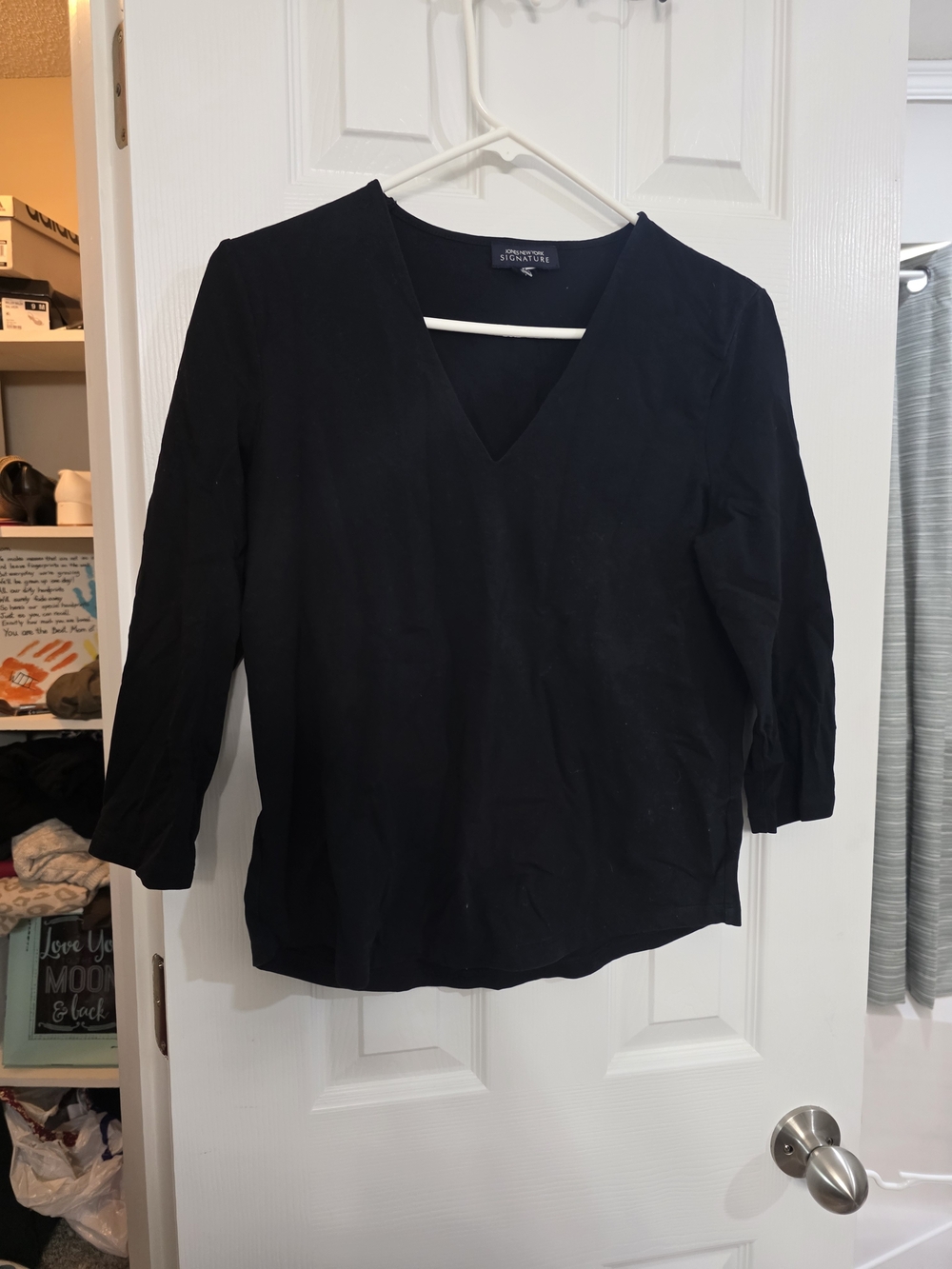 Jones New York Black V-Neck Women's Blouse